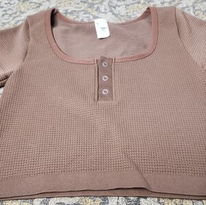 Women's Front Snap Short Sleeve Cropped Top - Brown - Colsie - M